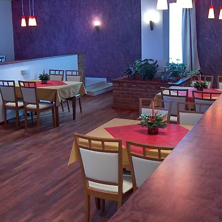 Vion 3* Zlaté Moravce