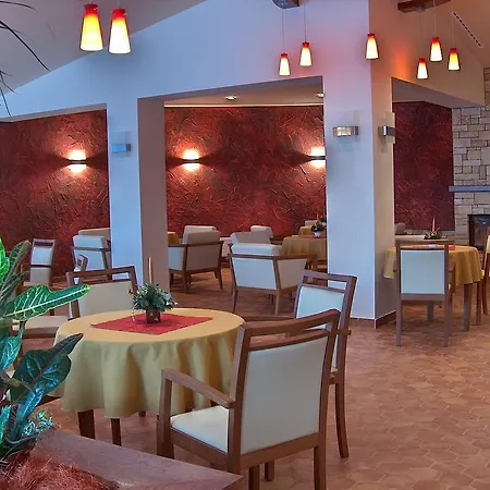 Vion 3* Zlaté Moravce