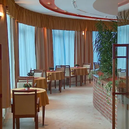 Hotel Vion 3*
