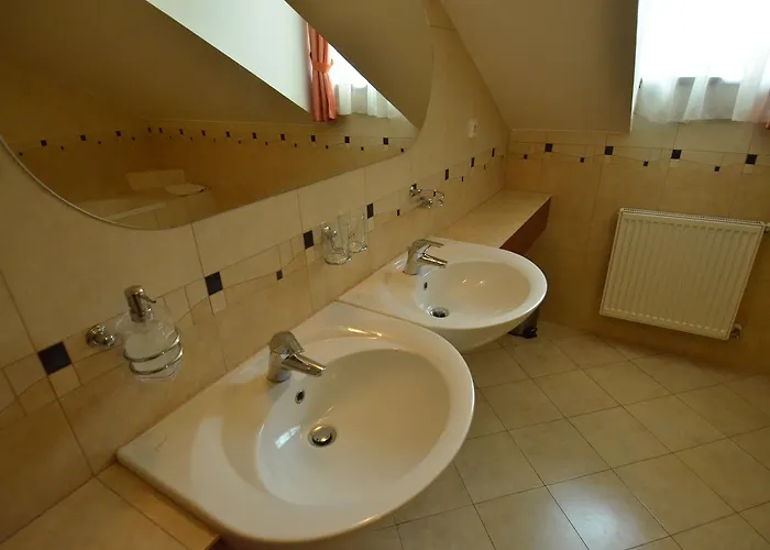 Vion 3* Zlaté Moravce
